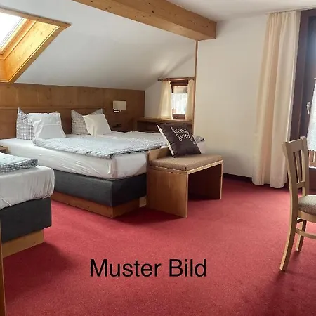 Pensión Gaestehaus Stefanie 3*