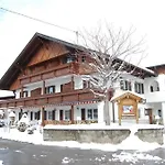 Gaestehaus Stefanie בית הארחה שוונגאו